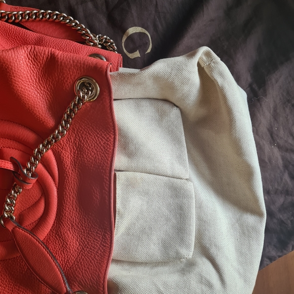 GUCCI SOHO CHAIN MEDIUM TOTE BAG - Picture 8 of 14